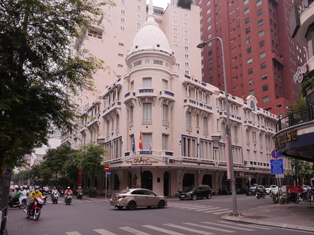 Ảnh nguồn Grand Hotel · cánh Đồng Khởi